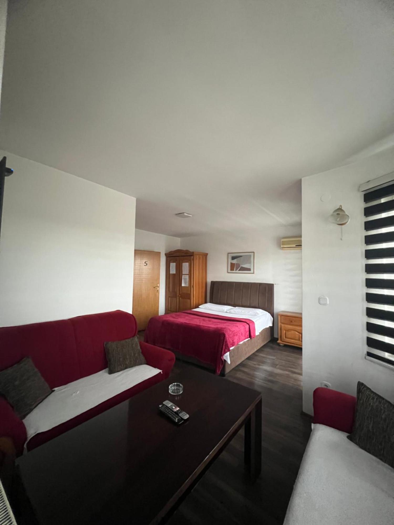 Hotel Prenociste Samir Gradacac Zewnętrze zdjęcie